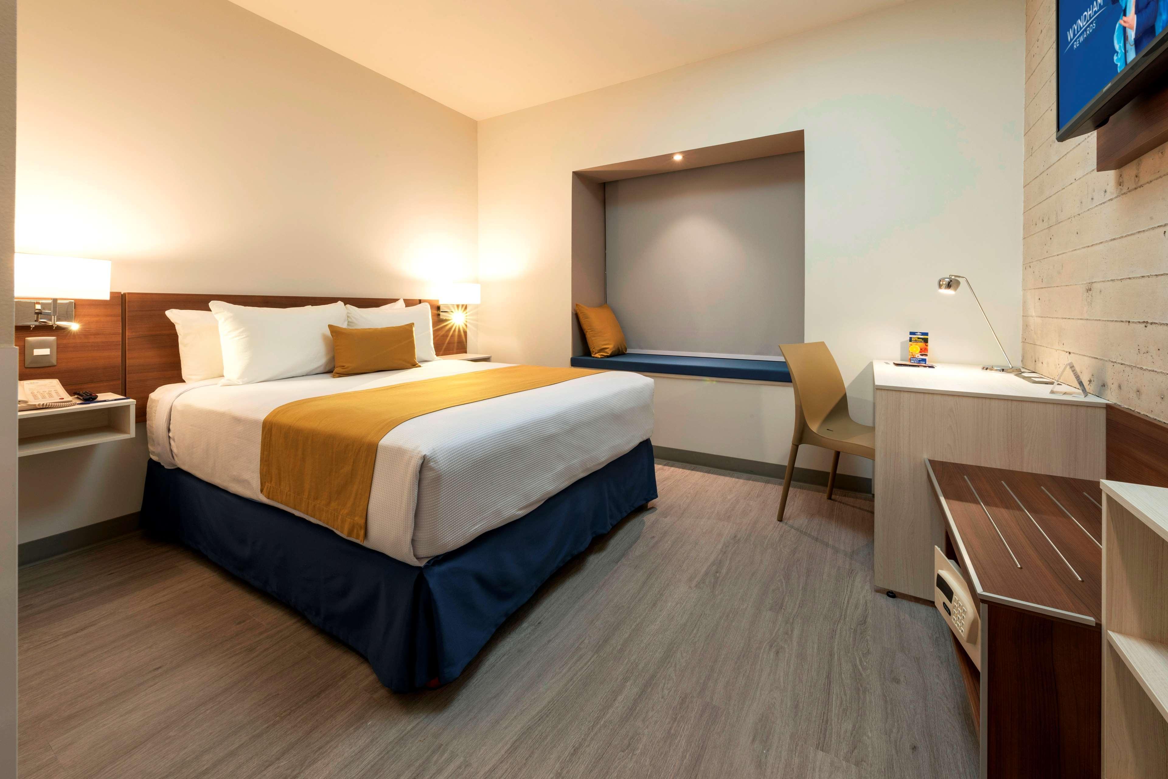 Microtel Inn & Suites By Wyndham Σαν Λουίς Ποτοσί Εξωτερικό φωτογραφία