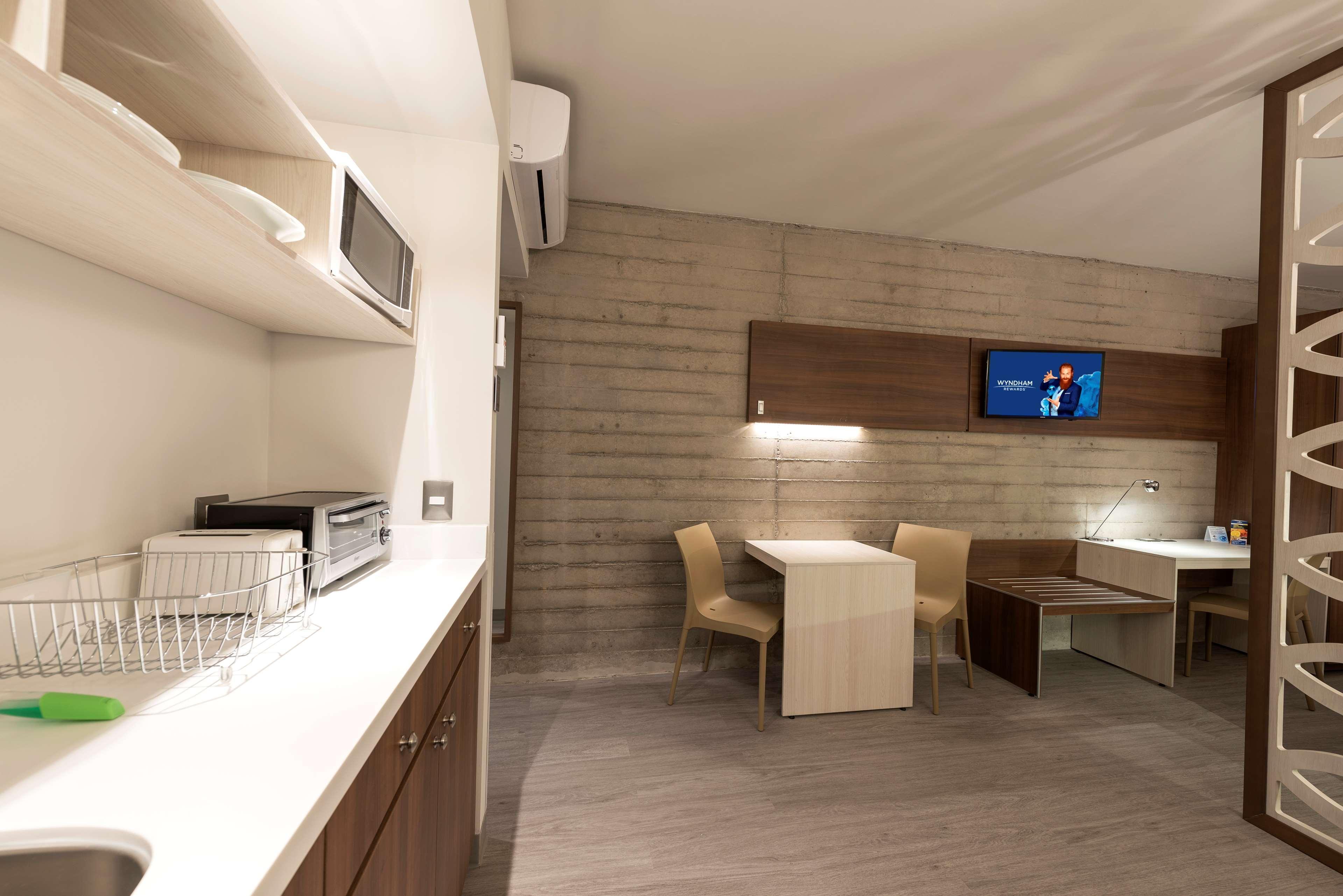 Microtel Inn & Suites By Wyndham Σαν Λουίς Ποτοσί Εξωτερικό φωτογραφία