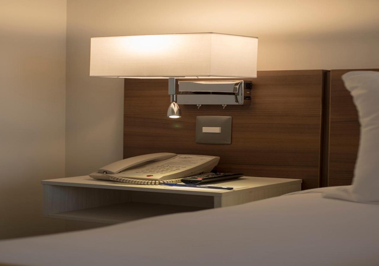 Microtel Inn & Suites By Wyndham Σαν Λουίς Ποτοσί Εξωτερικό φωτογραφία